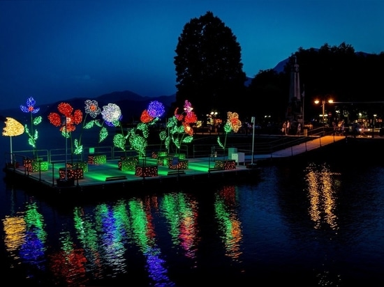 Villes d'été en fleurs et en lumière : Une nouvelle ère d'illuminations urbaines