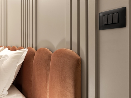 Solutions AVE pour une hospitalité intelligente et élégante à l'hôtel Mood de Pescara