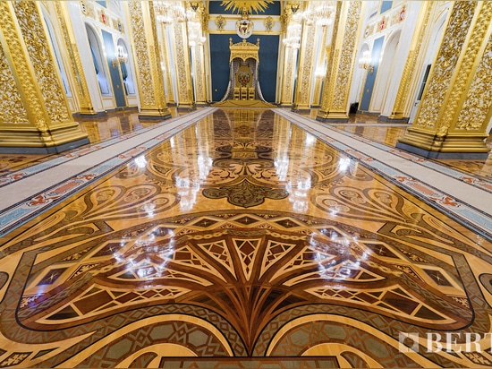 La restauration du sol du Kremlin