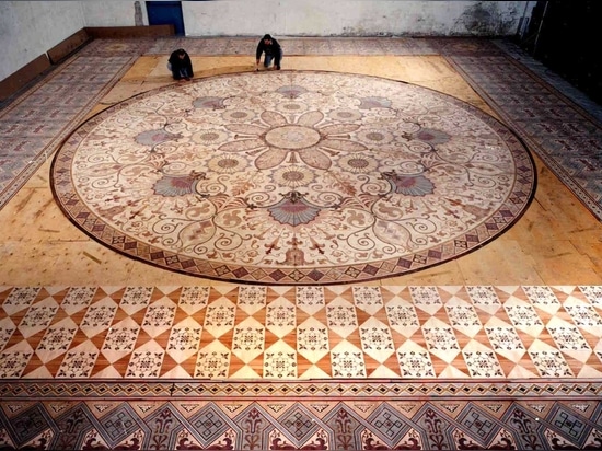 La restauration du sol du Kremlin