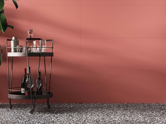 La force expressive de la couleur rouge des dalles céramiques de Casalgrande Padana