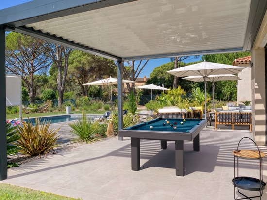 L’élégance du jeu en plein air avec le billard Bubbly Outdoor.