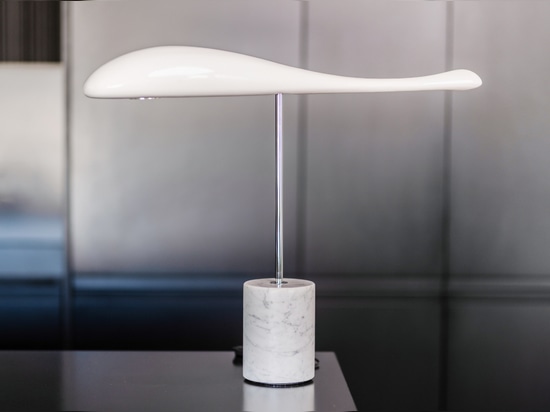 Lampe de chevet Flying Fish blanc