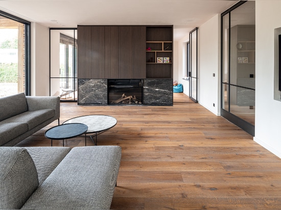 Parquet en chêne recyclé de Dennebos Flooring en couleur R.08