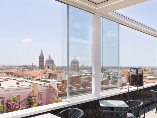 Un toit sur Rome: élégance et fonctionnalité avec les solutions KE