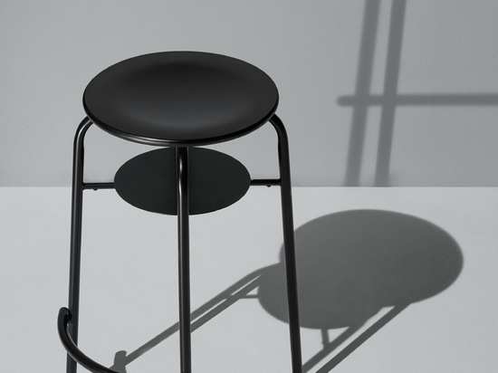 Le tabouret ICON/academia a été nominé pour le Compasso d'Oro ADI