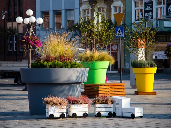 Pots urbains et tours de fleurs idéales pour les compositions d'automne