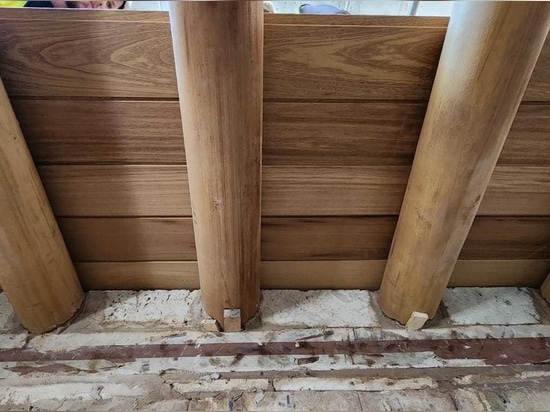 Fourniture de 500 Poutres Rondes en Bois Massif pour un Hôtel de Luxe en Arabie Saoudite