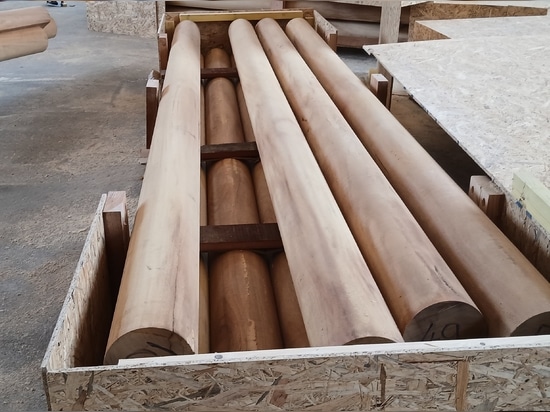 Fourniture de 500 Poutres Rondes en Bois Massif pour un Hôtel de Luxe en Arabie Saoudite