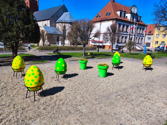 Tendances de Pâques dans les espaces urbains : les arrangements du printemps