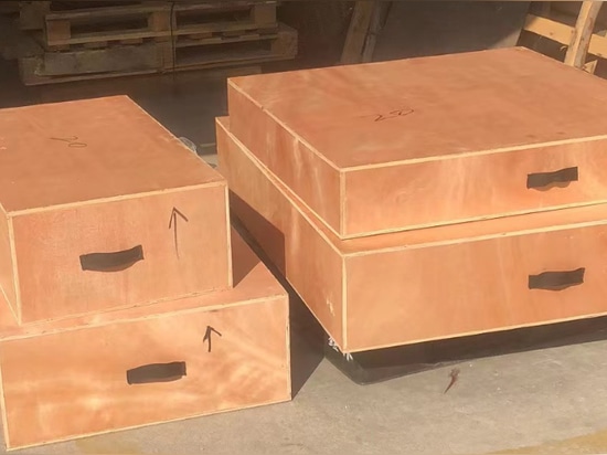 Caisses en bois personnalisées pour l'emballage sécurisé des lustres