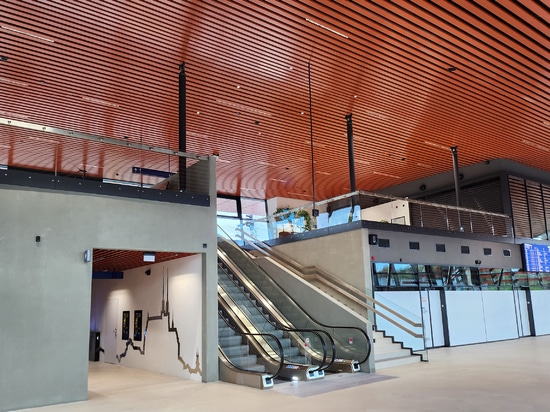 Série de baffles Atena pour la gare de Brno