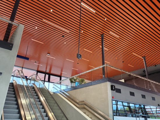 Staves clipsées Atena pour la gare de Brno