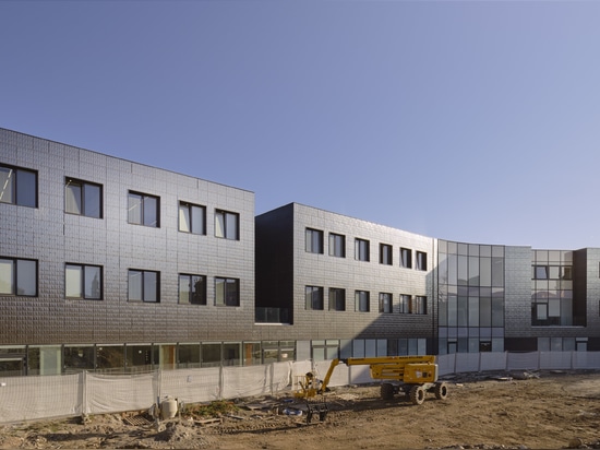 Complexe scolaire de Busca : un projet brillant en grès cérame