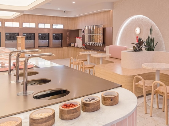 Comment les magasins de yaourts glacés transforment les murs de nappage en éléments de décoration intérieure