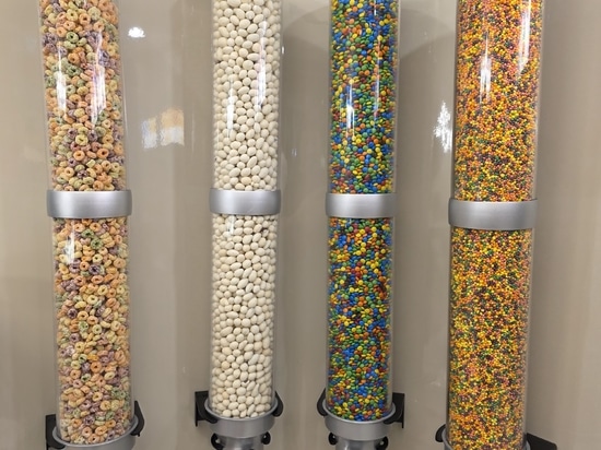 Comment les magasins de yaourts glacés transforment les murs de nappage en éléments de décoration intérieure