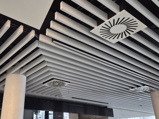 Système de plafond métallique Atena