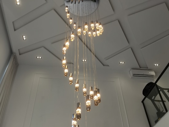 Lustre Cascading Double Hauteur en Cristal Asfour Supérieur