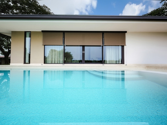 T-Square au bord de la piscine : protéger sans alourdir
