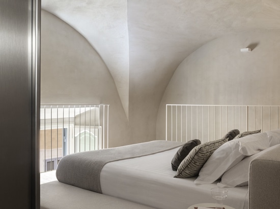 Gallotti&Radice fait son entrée dans l'univers de l'hôtellerie de luxe, inaugurant ainsi une nouvelle vision de l'art de vivre contemporain, y compris dans les espaces hôteliers.