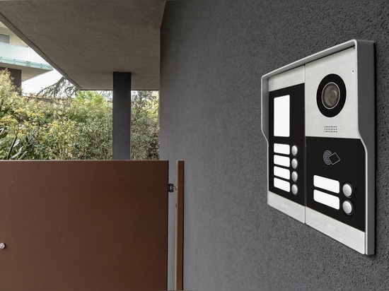 Domotique et interrupteurs à bascule AVE dans un appartement à Brescia : quand le style rencontre la technologie