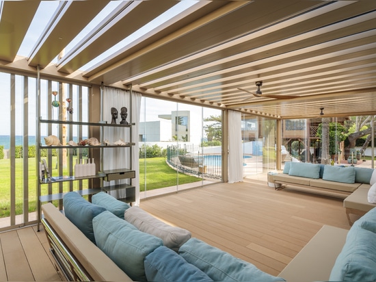 Carrera à Denia: l'espace de transition entre la maison et le Mediterranee