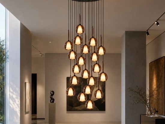 Luminaires de la collection s.luce – éclairage pour les pièces à hauts plafonds