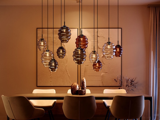 s.luce : des luminaires de galerie « Echos » en verre raffiné