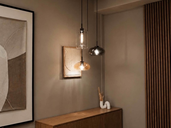 Suspensions en verre « s. luce Cruet » pour des aménagements d'éclairage sur mesure