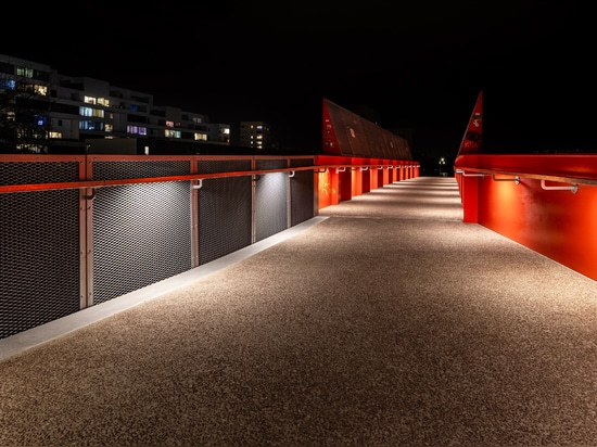 ACTiLED Lighting sublime les ponts et passerelles dans son nouveau book