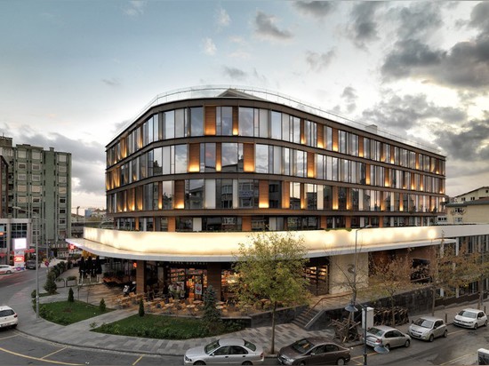 l'immeuble de bureaux MuuM-conçu est une oasis tranquille au coeur d'activer Istanbul