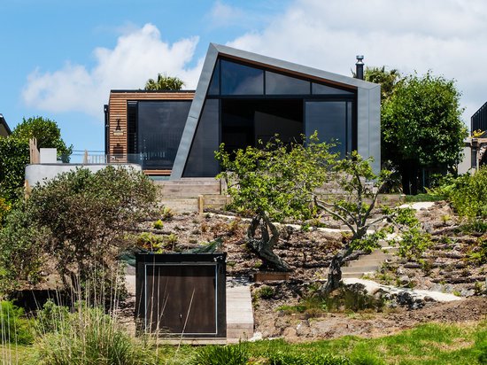 MAISON EN CROISSANT DE WINSOMERE PAR DES ARCHITECTES ET DES ASSOCIÉS DE DORRINGTON