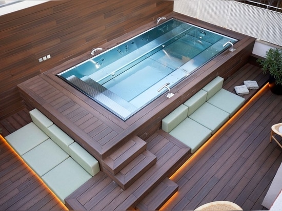 Stratégies pour augmenter le tarif journalier moyen (ADR) grâce à l'intégration d'espaces d'hydromassage dans les suites d'hôtel