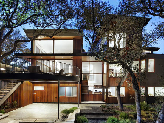 MAISON D'ARBRE PAR DES ARCHITECTES DE MIRÓ RIVERA